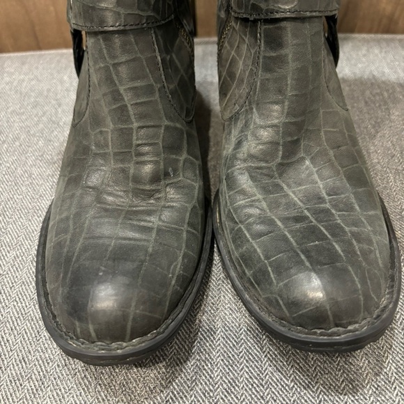 Born 7.5 croc embossed tall soft leather boots Black - Picture 7 of 14